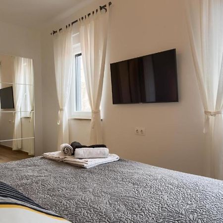 Apartments Dream in Arena 1 Pula Exterior foto
